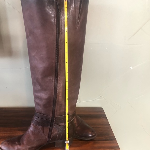 Leather tall boots - Picture 3 of 8